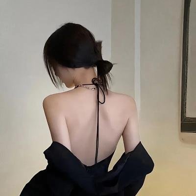 甜蜜寂寞女孩